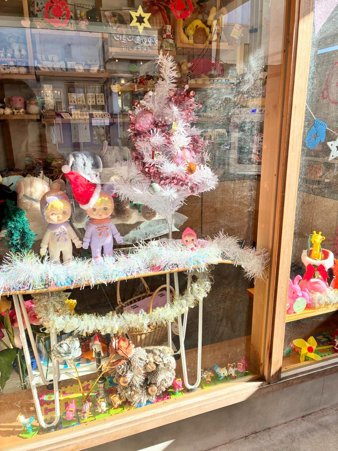 12月になりましたね✨お店もクリスマス装飾に🎄🤶