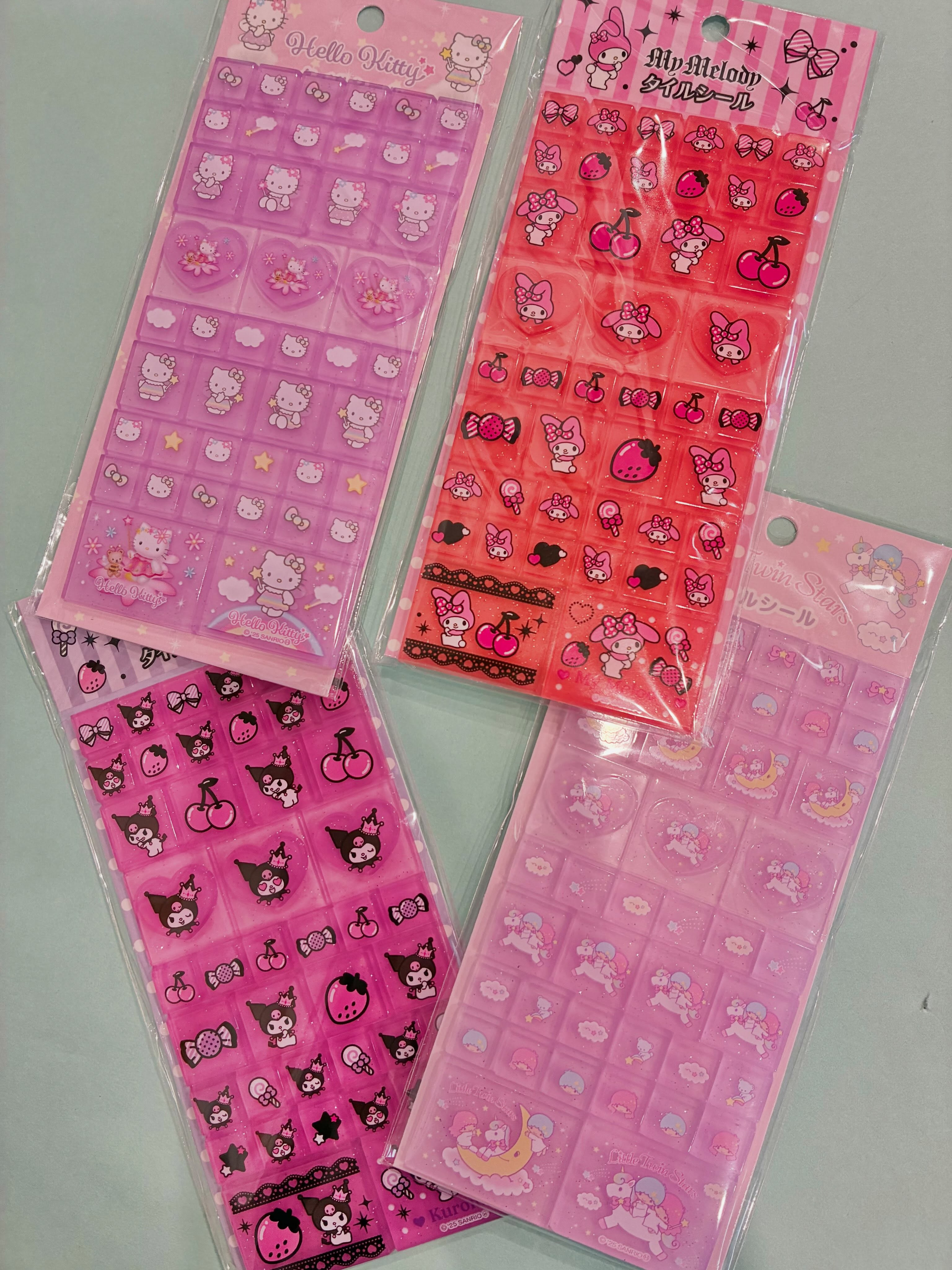 サンリオやモンチッチなど懐かしいキャラクターグッズも入荷しま...